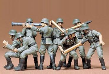 1:35 German Artillery Troops