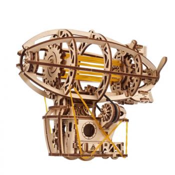 Steampunk-Luftschiff UGEARS