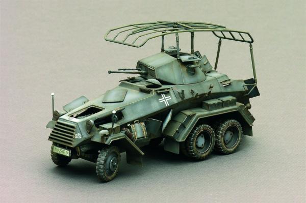 Sd.Kfz.232 6 Rad w/resin interieur